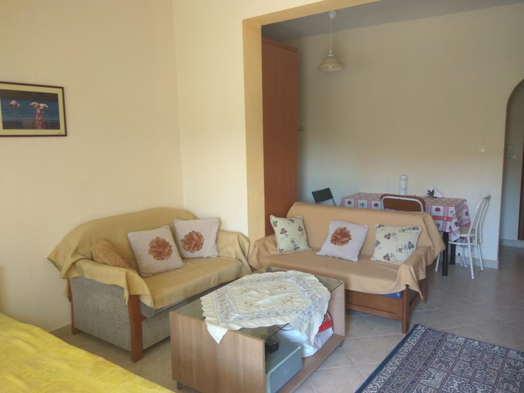 Ioannis Stagkonis Apartment 아이오스 니콜라오스 외부 사진